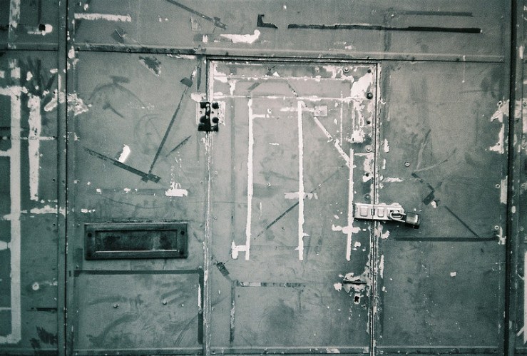 23576529671_a04c5d3a70_c